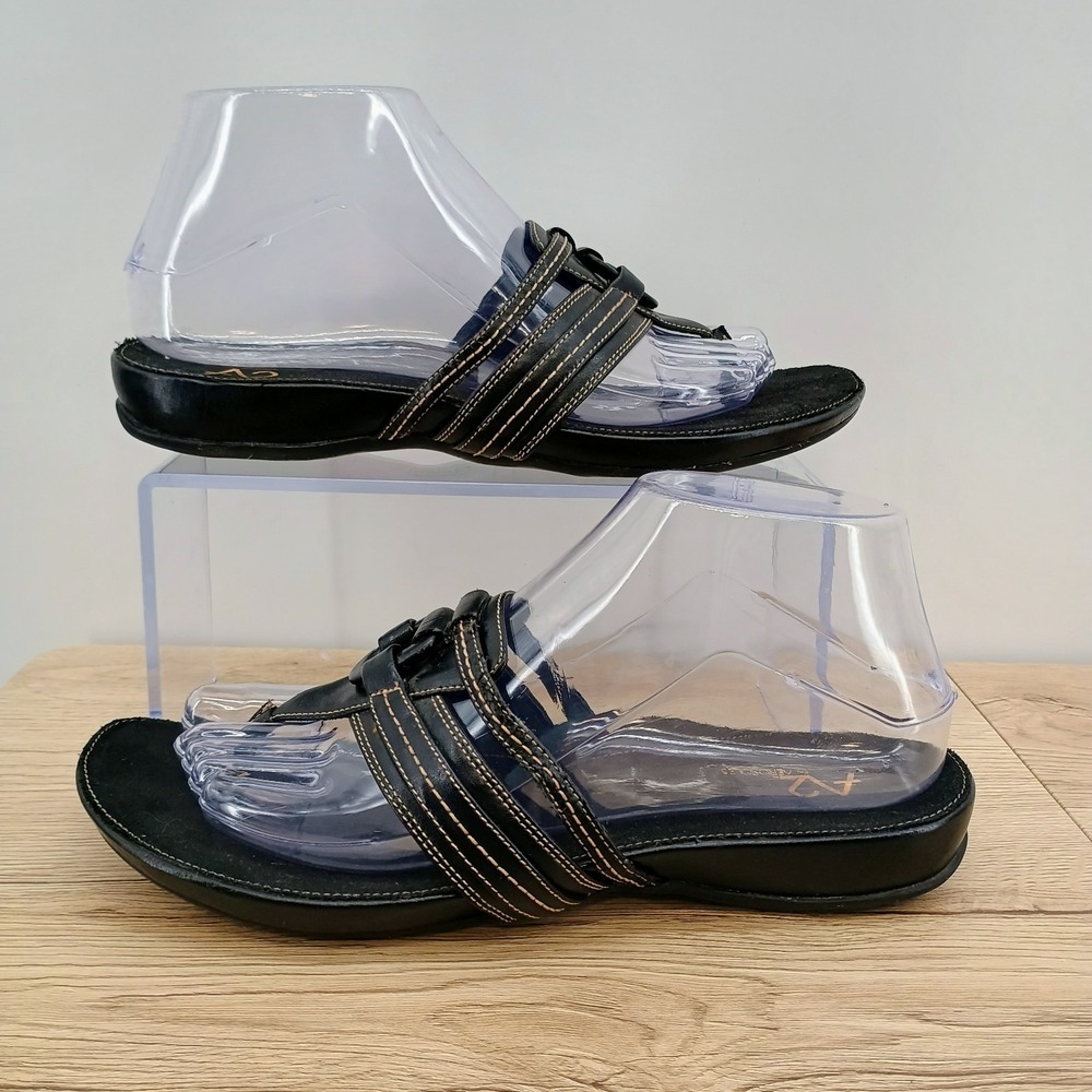 2 by Aerosoles Womens 8M Black Faux Leather Thong Slide Comfort Casual Sandals